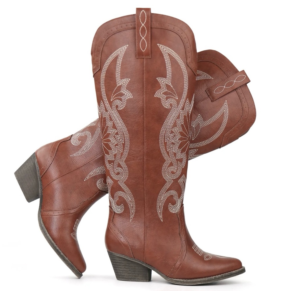 BNEW Brown Western Embroidered Boots